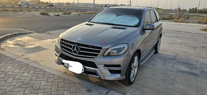 مرسيدس ML350 نظيفة وبحالة جيدة معروضة للبيع بشكل عاجل63403707696770110