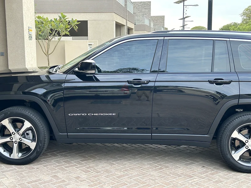 Like new Jeep Grand Cherokee, just in time for school63398605217923111
