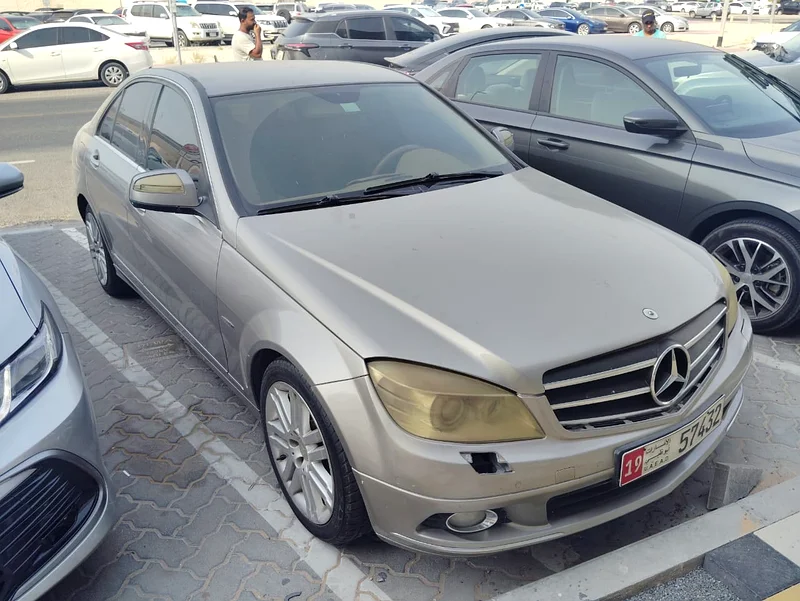 مُحافظ عليه جيدًا * مرسيدس سي200 كومبرسور 2008 * خالٍ من الحوادث * مواصفات دول مجلس التعاون الخليجي63398471611265111