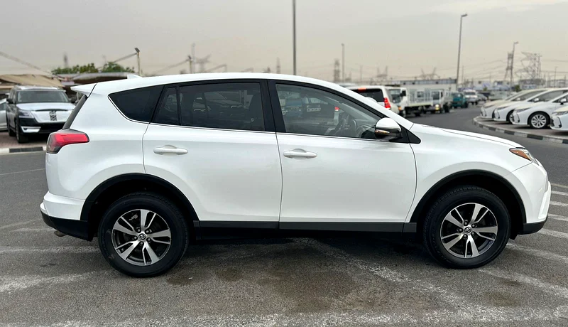 2018 Toyota RAV4 V4 Full Option Push Start - Power Seats - Leather Seats - Rearview Camera -63401306591618113