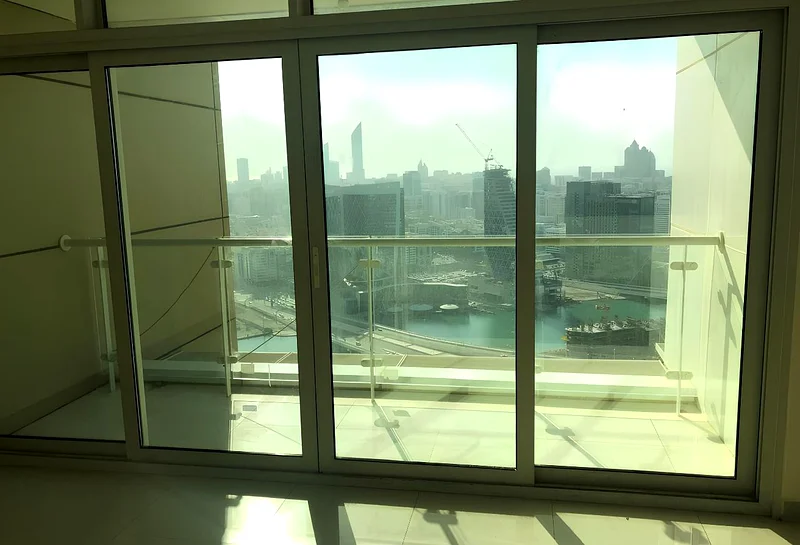 High Floor | Spacious | Waterfront view63845733332354111