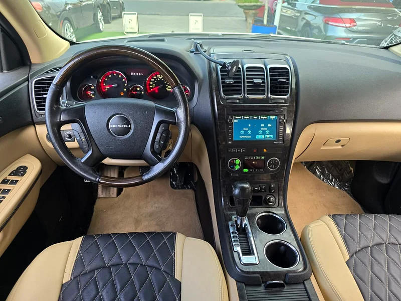 GMC ACADIA DENALI 2012 GCC AWD best offer63398472724226113