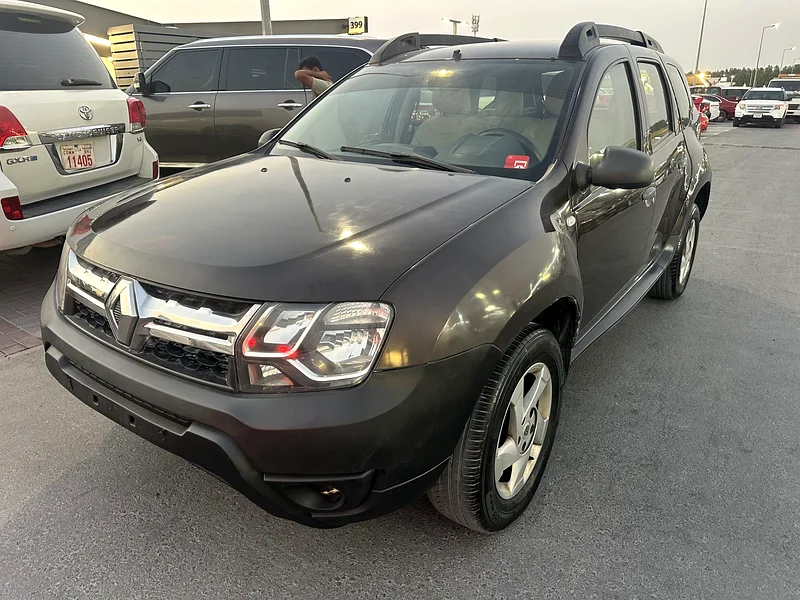 Renault Duster 2018 brown color GCC calen cAr63222312336259111