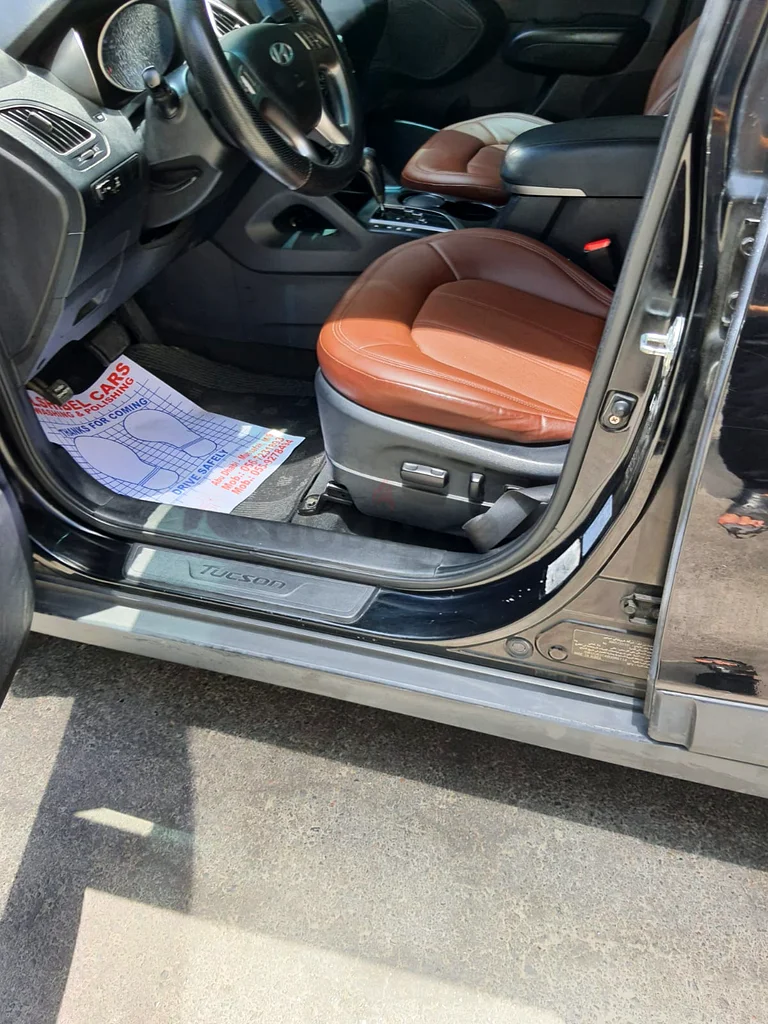 Hyundai Tucson Model 2011, panoramic Roof, Limited Edition63407353721347114