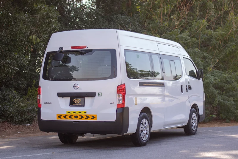 2021 Nissan Urvan High Roof 13-Seater Passenger Van | GCC Specs | Ref#N6591563412537771267112