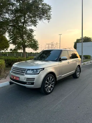 RANGE ROVER VOUGE SE SUPERCHARGED FULL OPTION GCC SINGLE OWNER FULL SERVICE HISTORY AVAILABLE