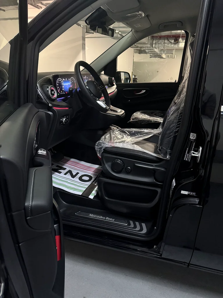 Mercedes-Benz V300 Avantgarde 2025 GCC63399921853827113