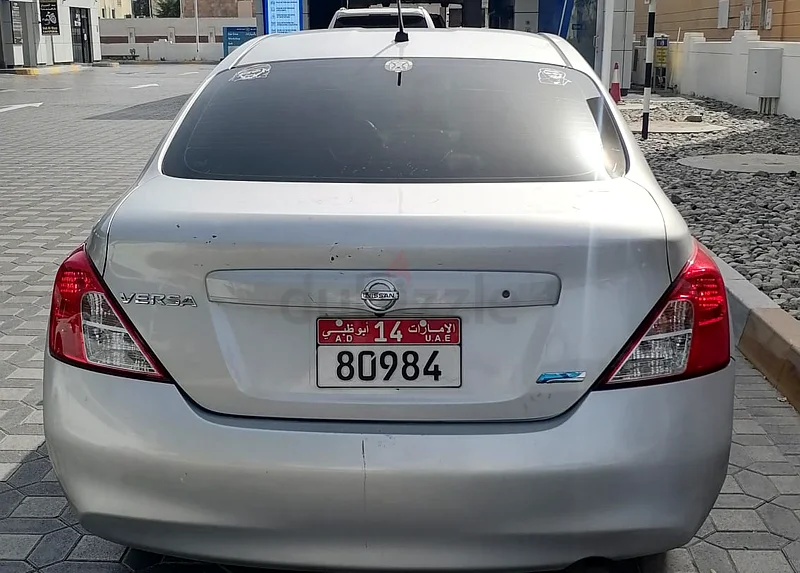 نيسان فيرسا سعر ممتاز وحالة رائعة63399954123649111
