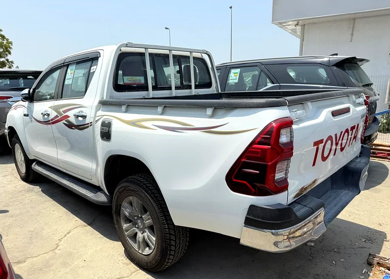 Toyota Hilux SR5 2.7L 2025 AT DC White Petrol (Export Only)63401311081475113