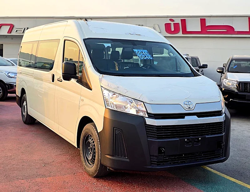 Toyota Hiace High Roof  Diesel  2.8L A/T With SunRoof 202563401316852737112
