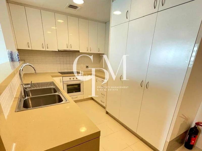 مسكن مكون من غرفتي نوم ومُصَفّى | وصول مباشر للشاطئ | مرافق فاخرة63840370894466113