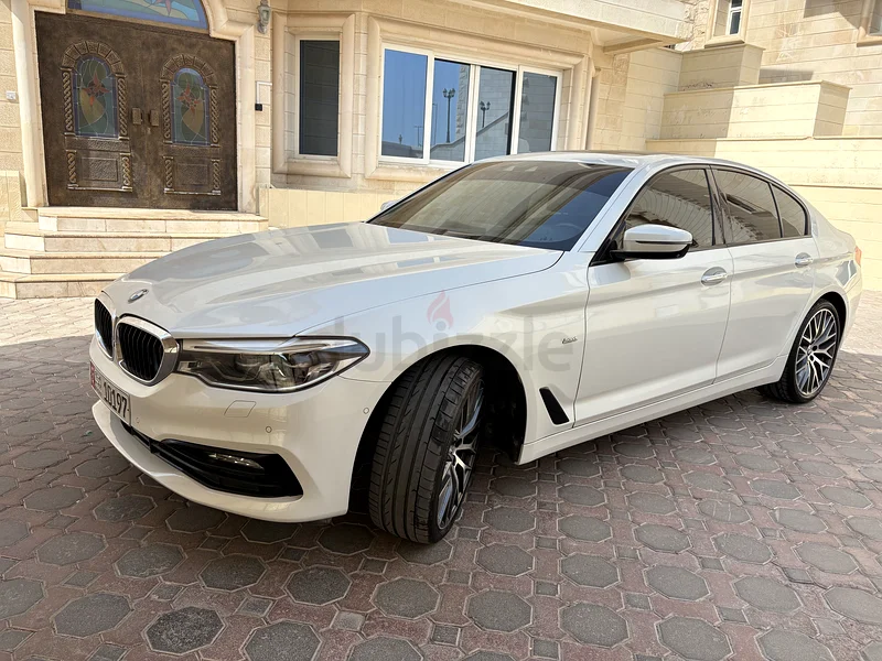 بي إم دبليو 540i63410194748930111