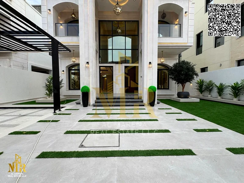 Classic design villa with two floors and a roof at a special price For sale: A new villa in a very prime location on Sheikh Mohammed bin Zayed Road wi63881040055298114