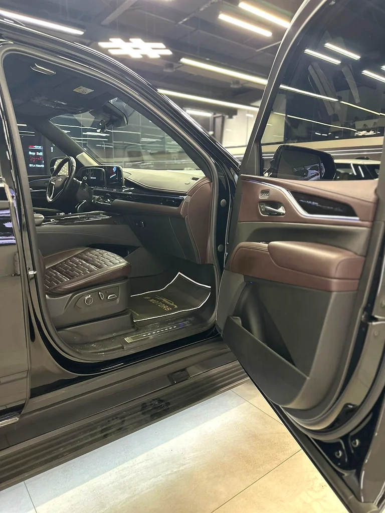 Cadillac Escalade63398489524993114