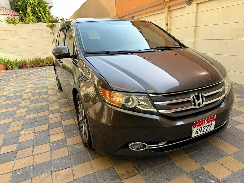 Touring-GCC Specs-1 Year Registration-Full Option63398542646913112