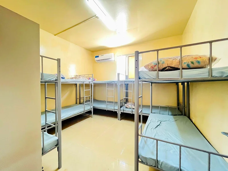 Live in Comfort: Affordable Staff Accommodation with Inclusive Utilities!63402787437698111