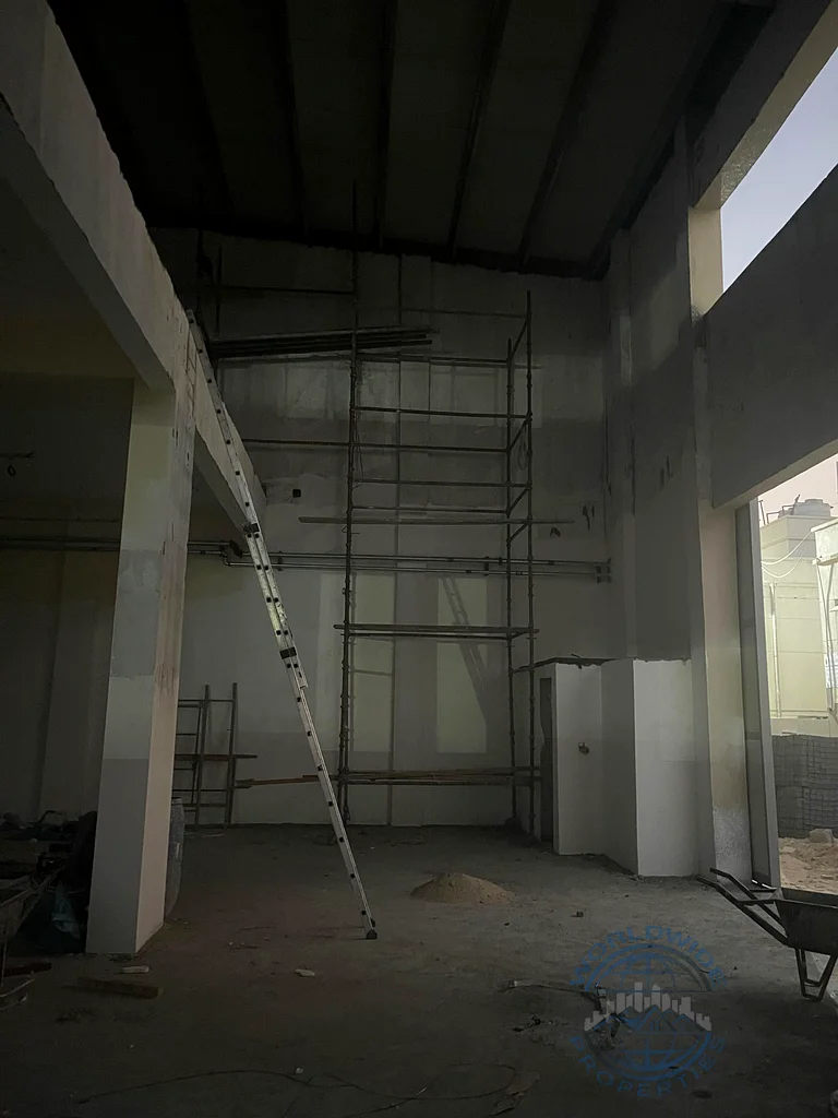 WAREHOUSE ||| TOTAL SIZE 9000 Sq ft (WITH MEZZANINE FLOOR) ||| HIGH ELECTRICITY 100-KW ||| RENT 400,000/-63402800762497112
