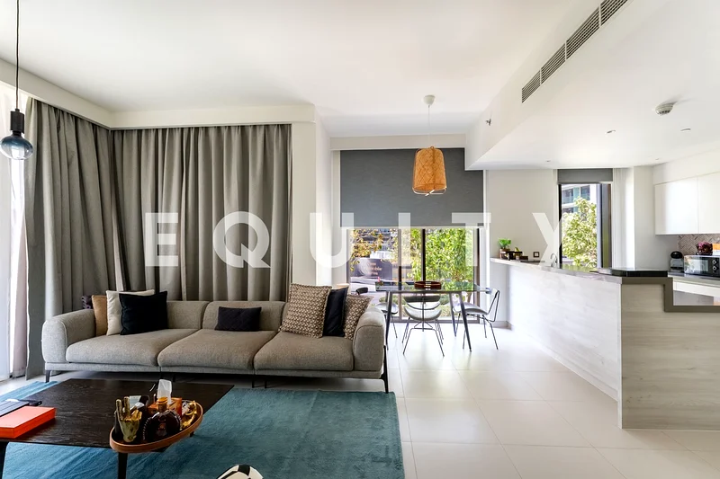Large Layout Apartment | Corner Unit | Low Floor64025919852035112