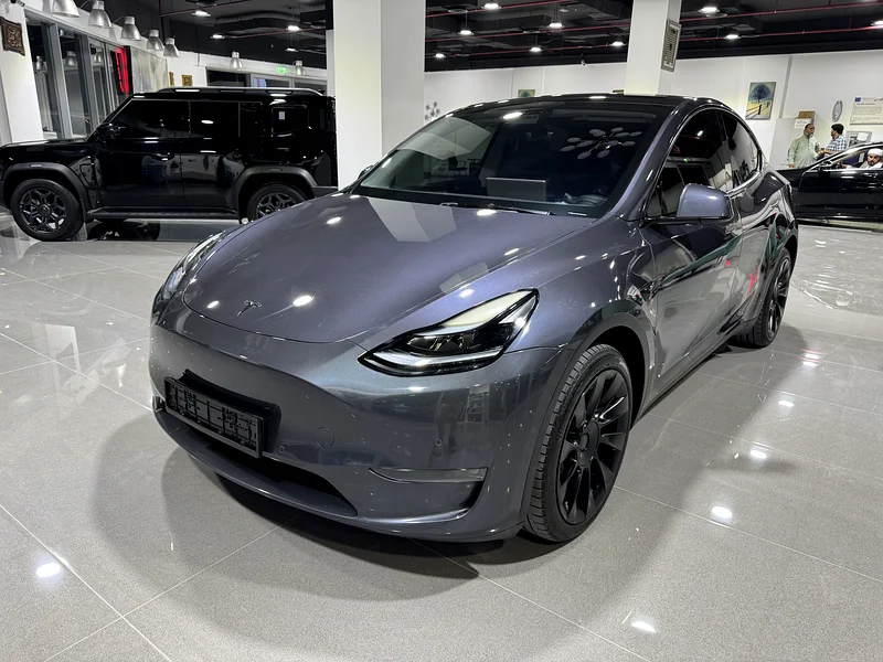 Tesla Y under warranty63398506117377111