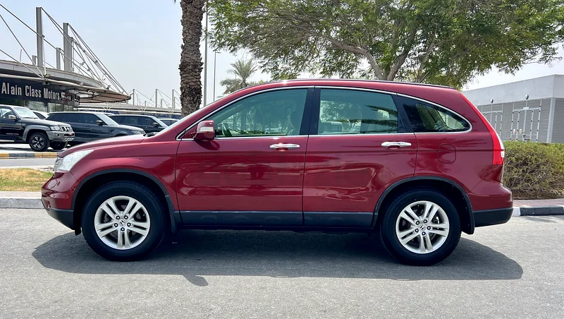 هوندا كر-ڤ 2011، فقط 35000 كم، مع سجل صيانة كامل من جميع فطيم، ومفتاحان .. بدون أي حوادث على الإطلاق63398541303043114