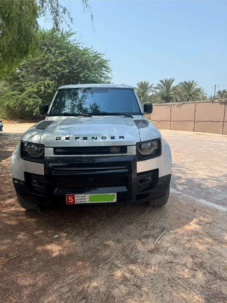 Defender 110 in very good condition, under warranty63399897789313112