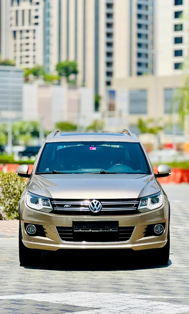2016 VOLKSWAGEN TIGUAN R-LINE GCC SPECIFICATIONS IN EXCELLENT CONDITION63398576260739111