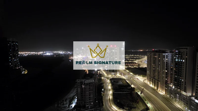 شقة مشرقة بغرفتي نوم مع شرفة | إطلالة على أشجار القرم والمدينة | موقع متميز63843704792449112