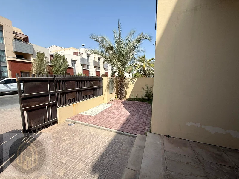 تاون هاوس أنيق بتصميم كبير جدًا | تيراس إضافي63787808956673112