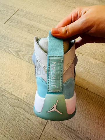 Jordan Sneakers size 40