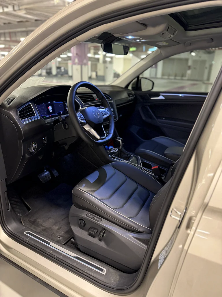 Volkswagen Tiguan Gulf version, full option, agency paint63398576412033114