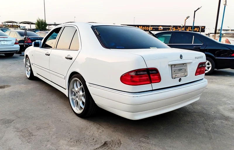 Mercedes Benz E320 model 1996, imported from Japan (clean title), in good condition63403201635843114