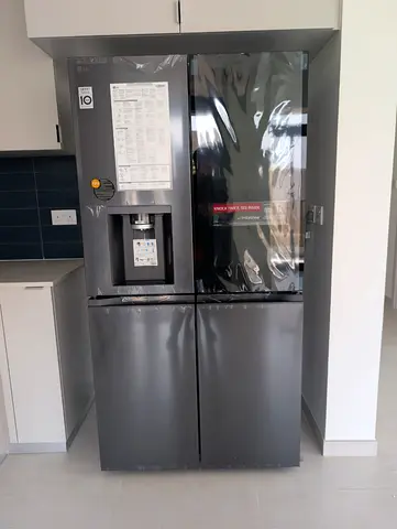 LG Brand New Instaveiw Refrigerator