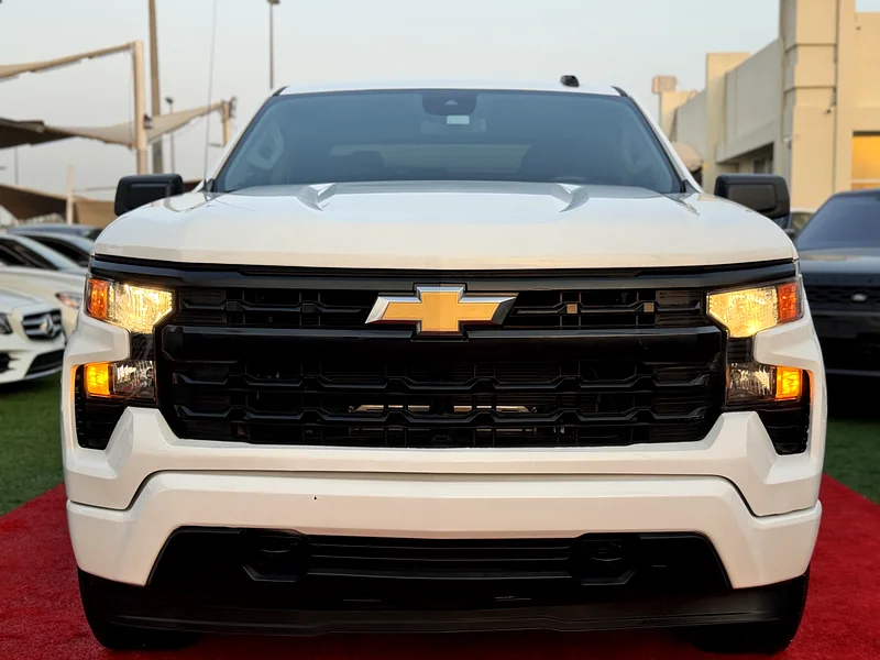 Chevrolet Silverado Custom 2022 in agency condition with an excellent offer price.63397395292930112