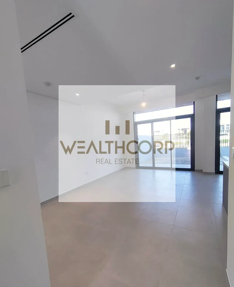 Modern 3BR Townhouse | Vastu Single Row Unit | Prime Location63926297131395112