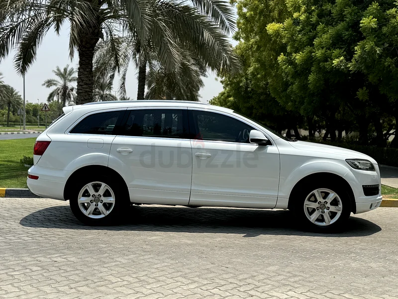 مواصفات جي سي سي لأودي كيو 7 بمحرك 3.6 لتر V6 بحالة ممتازة. تسع مقاعد63398614879617114