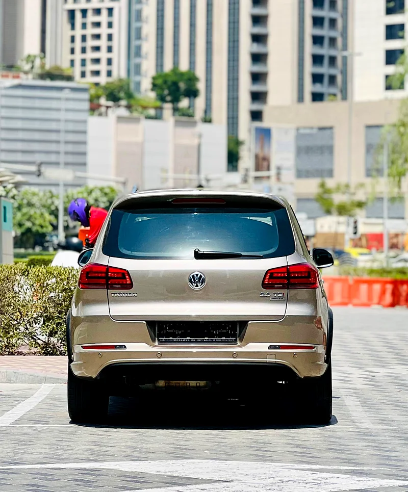 2016 VOLKSWAGEN TIGUAN R-LINE GCC SPECIFICATIONS IN EXCELLENT CONDITION63398576260739114