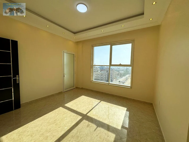 🛏️ الشقة تتكون من 3 غرف نوم 🛋️ غرفة معيشة واسعة 🛁 3 حمامات 🚗 موقف سيارات مجاني 📍 تقع بالقرب من جميع الخدمات الأساسية63719604505987113