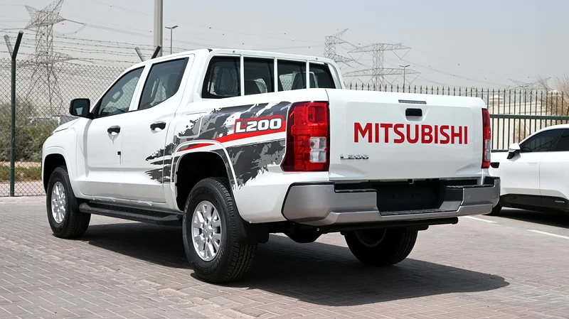 MITSUBISHI L200 2.4L DIESEL DCABIN 4X4 GLX 6MT HIGHLINE (2025 MODEL)63398590865026113