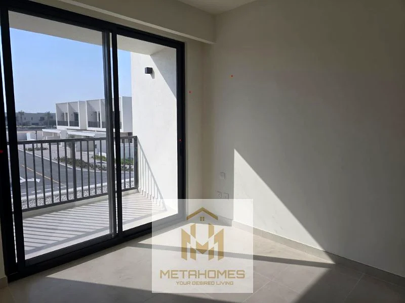 CORNER- BRAND NEW- SPACIOUS- READY FOR OCCUPANCY63403956640001111
