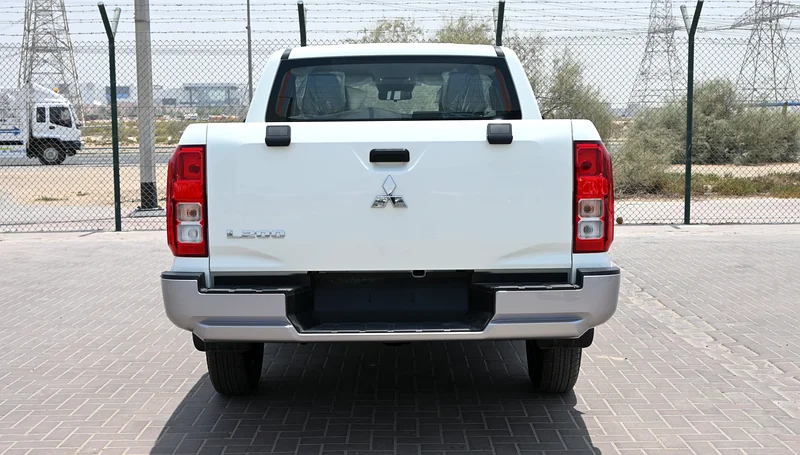 MITSUBISHI L200 2.4L GL DIESEL 4WD DC 5MT (2025 MY)63398590857347114