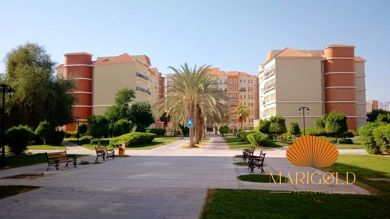 SPACIOUS LAYOUT | BRIGHT | RENTED | INVESTORS UNIT63935772951171110