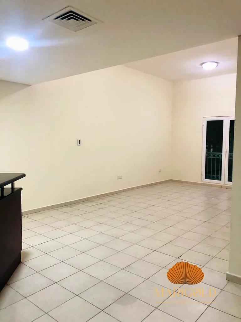 SPACIOUS LAYOUT | BRIGHT | RENTED | INVESTORS UNIT63935772951171113