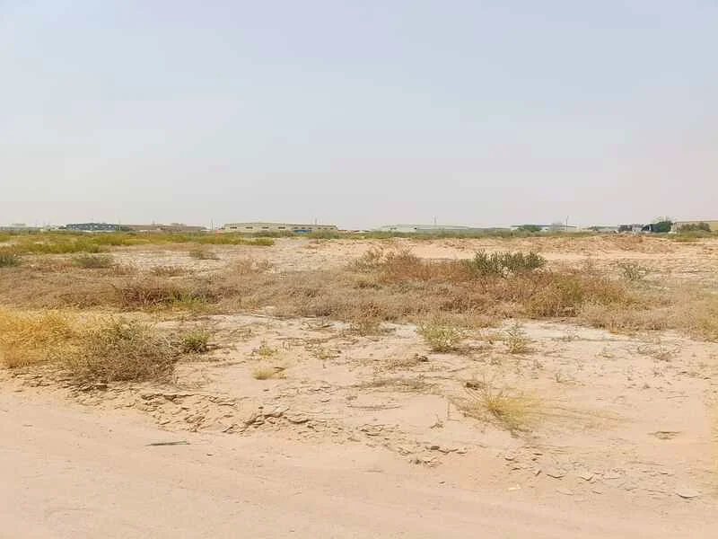 For sale, land in the Al-Saj’a Industrial Area, Old Hanou, Block 7, area approximately 40,000 square feet63820865842689114