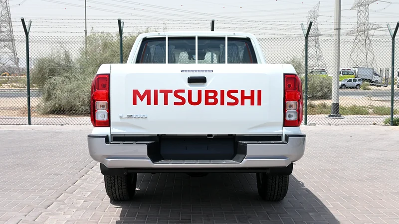 MITSUBISHI L200 2.4L DIESEL DCABIN 4X4 GLX 6MT HIGHLINE (2025 MODEL)63398590865026114