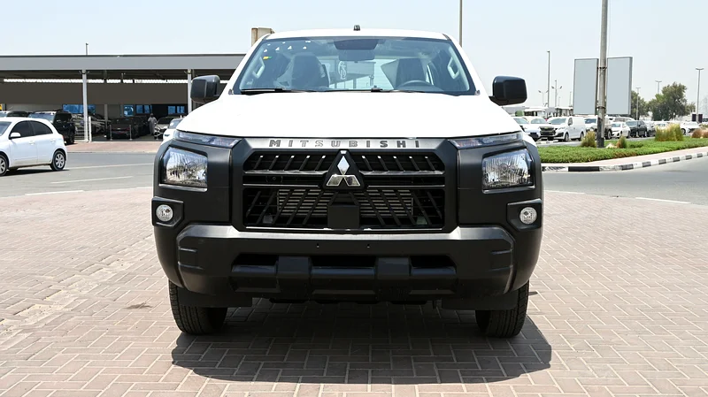 MITSUBISHI L200 2.4L GL DIESEL 4WD DC 5MT (2025 MY)63398590857347111