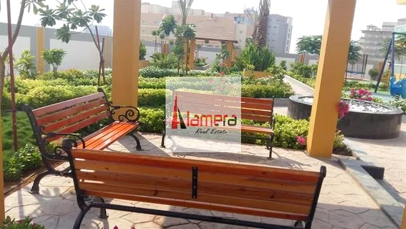 No Commission!| Well Maintained Building | Prime Location  | 1 Parking | Huge Garden63993225938945113