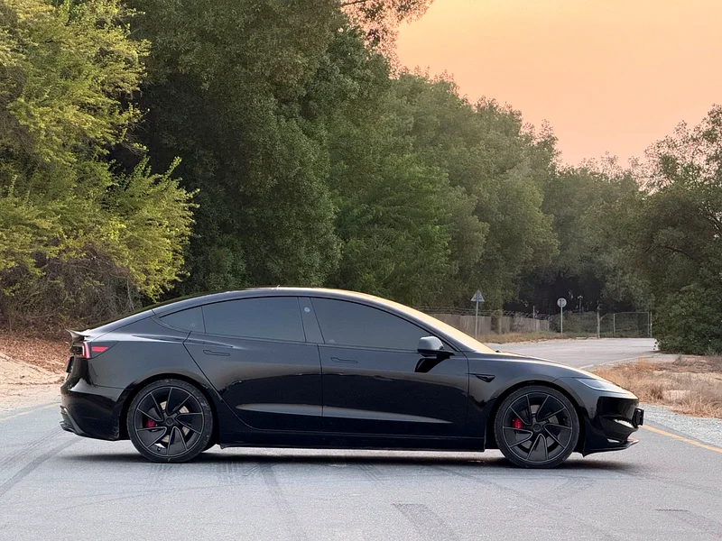 TESLA MODEL 3 PERFORMANCE GCC 202463398505192194114