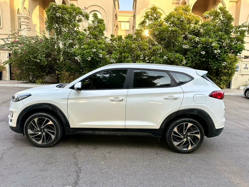HYUNDAI TUCSON 2019 GCC LOW MILEAGE NO PAINT FREE ACCIDENTS63406907979523114