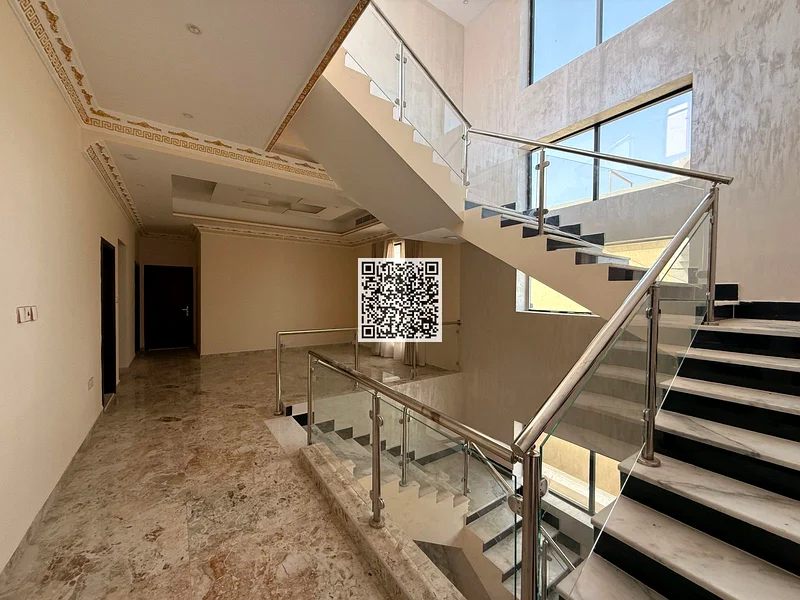 فيلا جديدة مكونة من خمس غرف نوم رئيسية للإيجار مع تكييف مركزي في الروضة عجمان63718951058179113