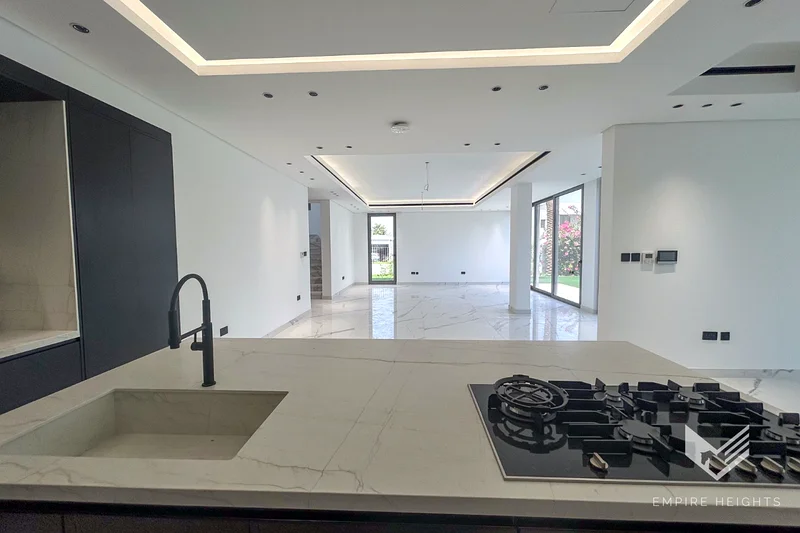 تحفة معمارية مطورة | تمديد | شاغرة64046332845058114